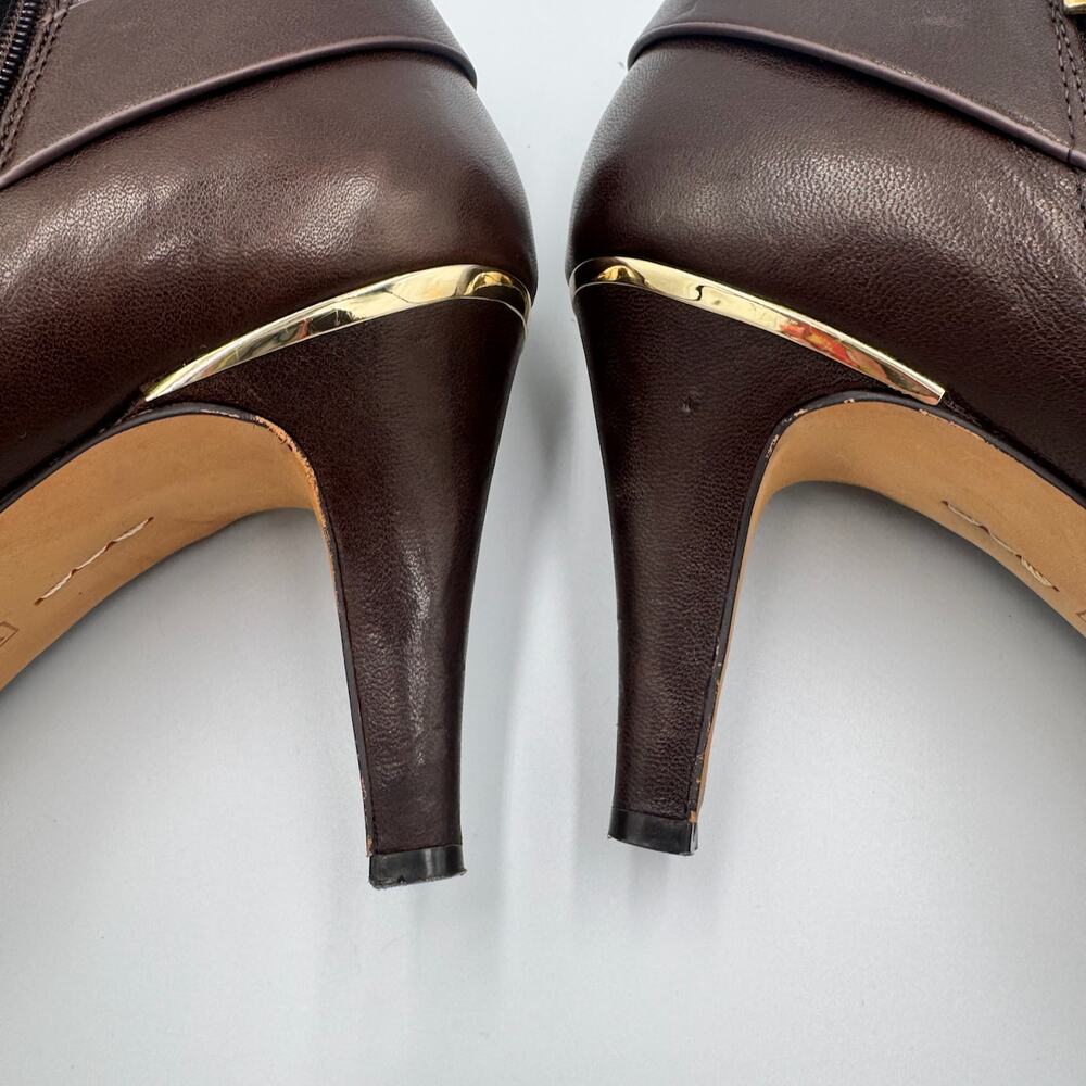 Vince Camuto Vernaya Ankle Booties 10M Espresso Brown Leather Gold Buckle Heels - Picture 16 of 16